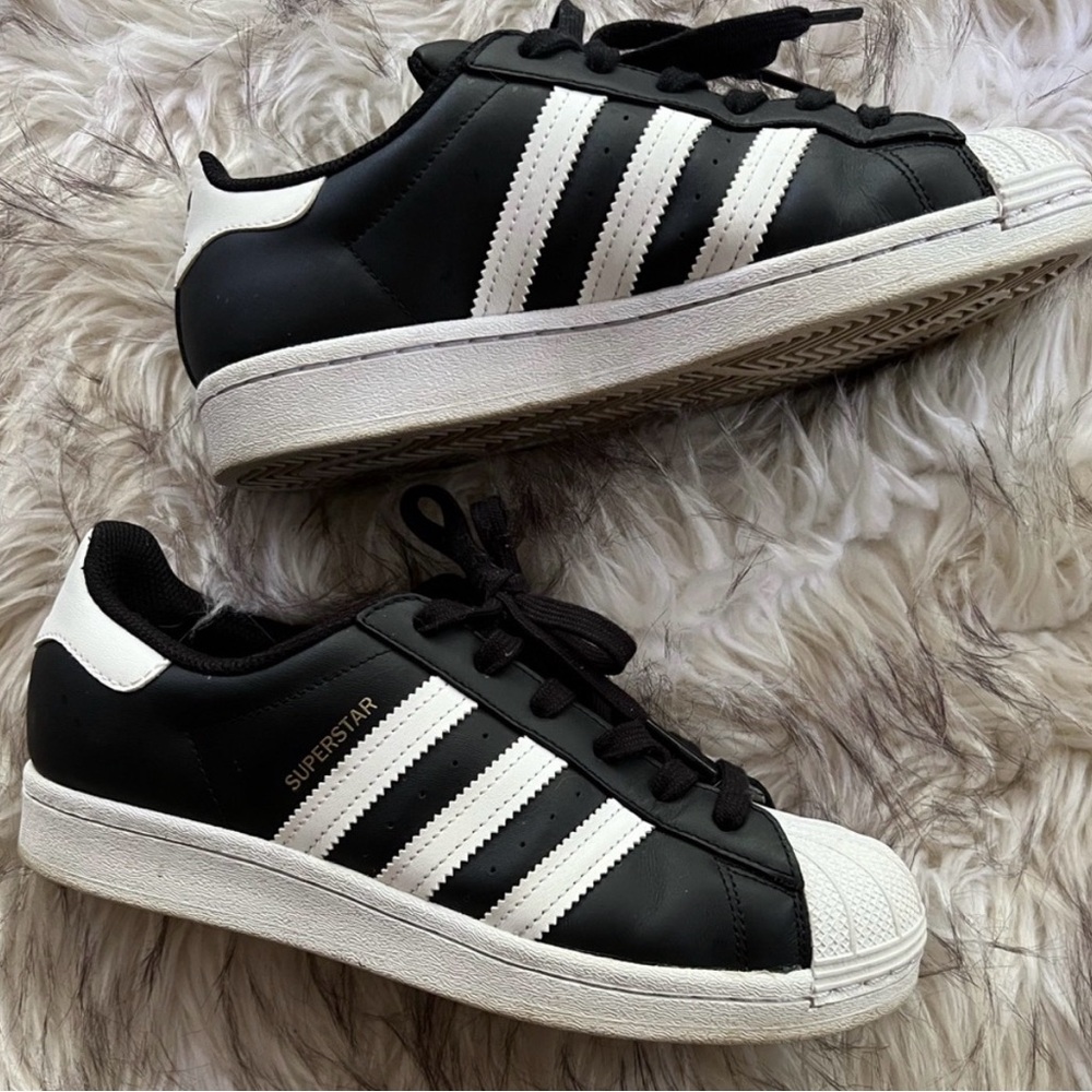 Adidas Superstar Original Black/White Leather Sneaker, Size 7.5